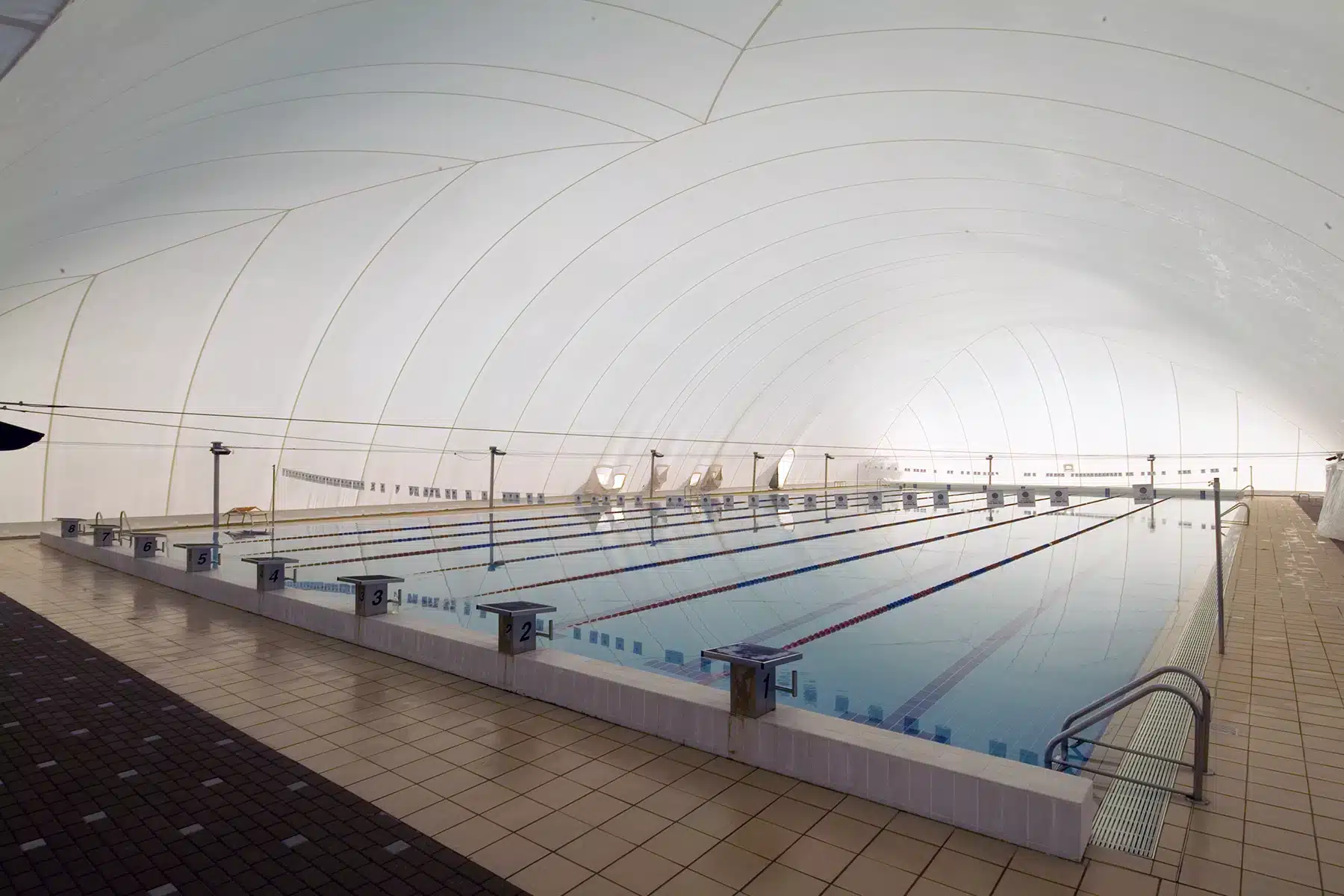piscina sportiva temporanea