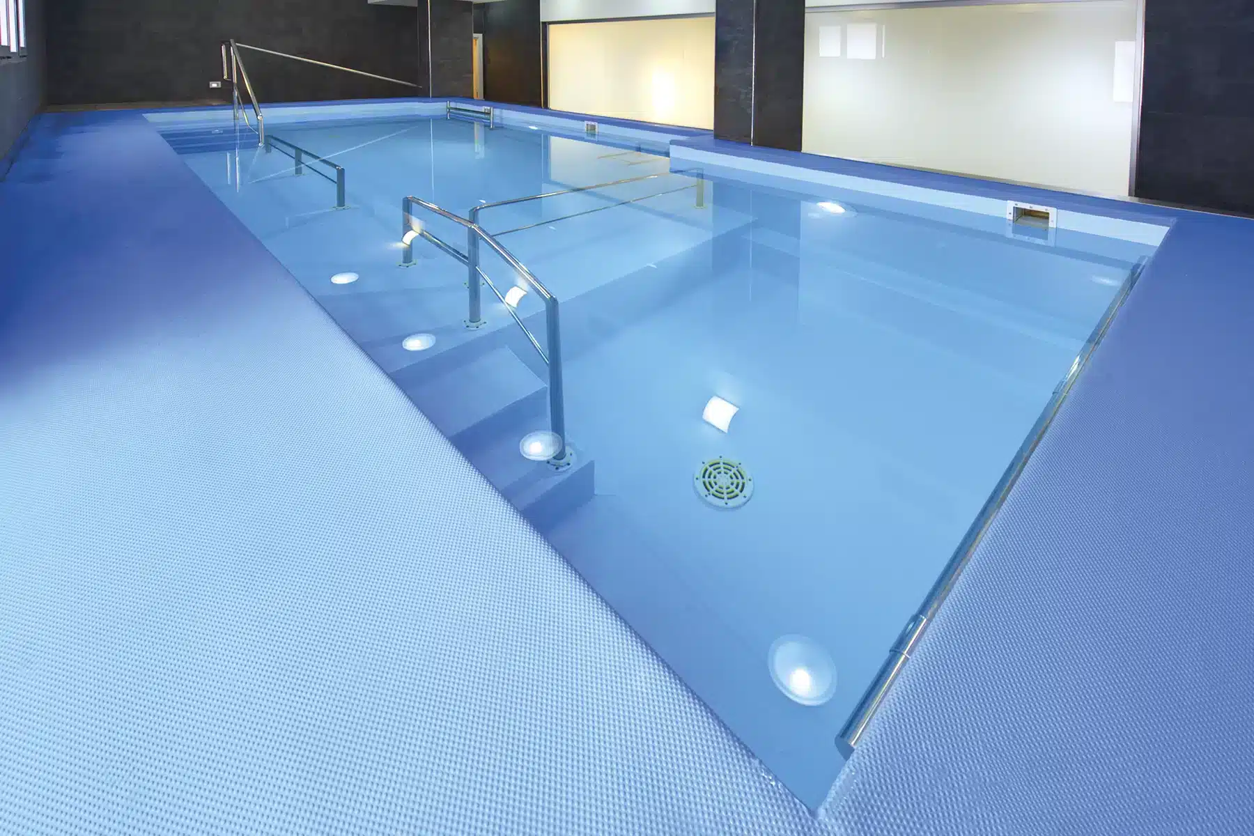 scale di accesso antiscivolo per piscina