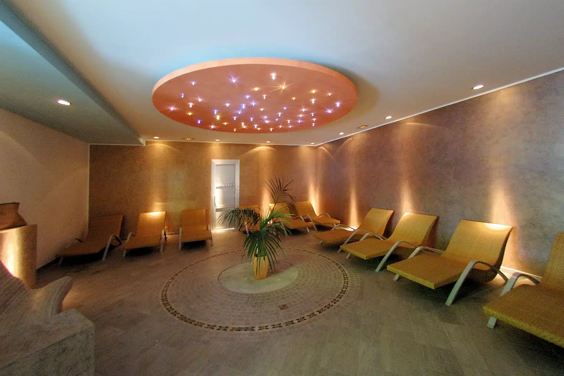 Realizzazione aree relax per Hotel e resort CEMI Network