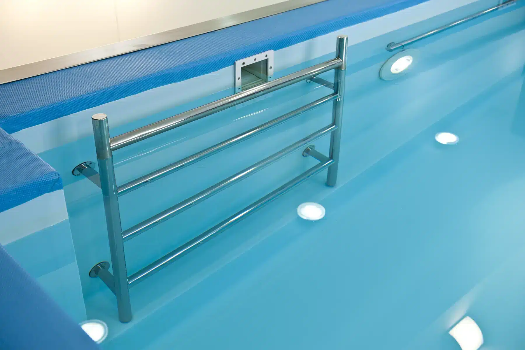 Spalliera per piscina riabilitativa