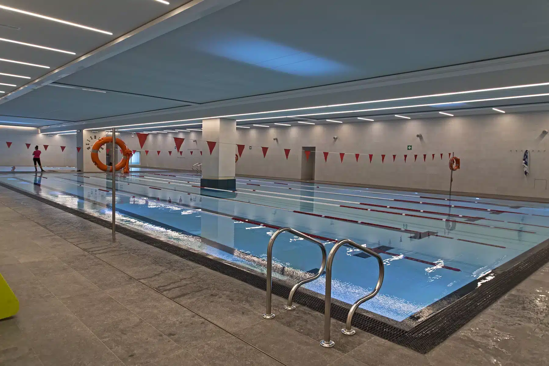 piscina olimpionica per allenamenti