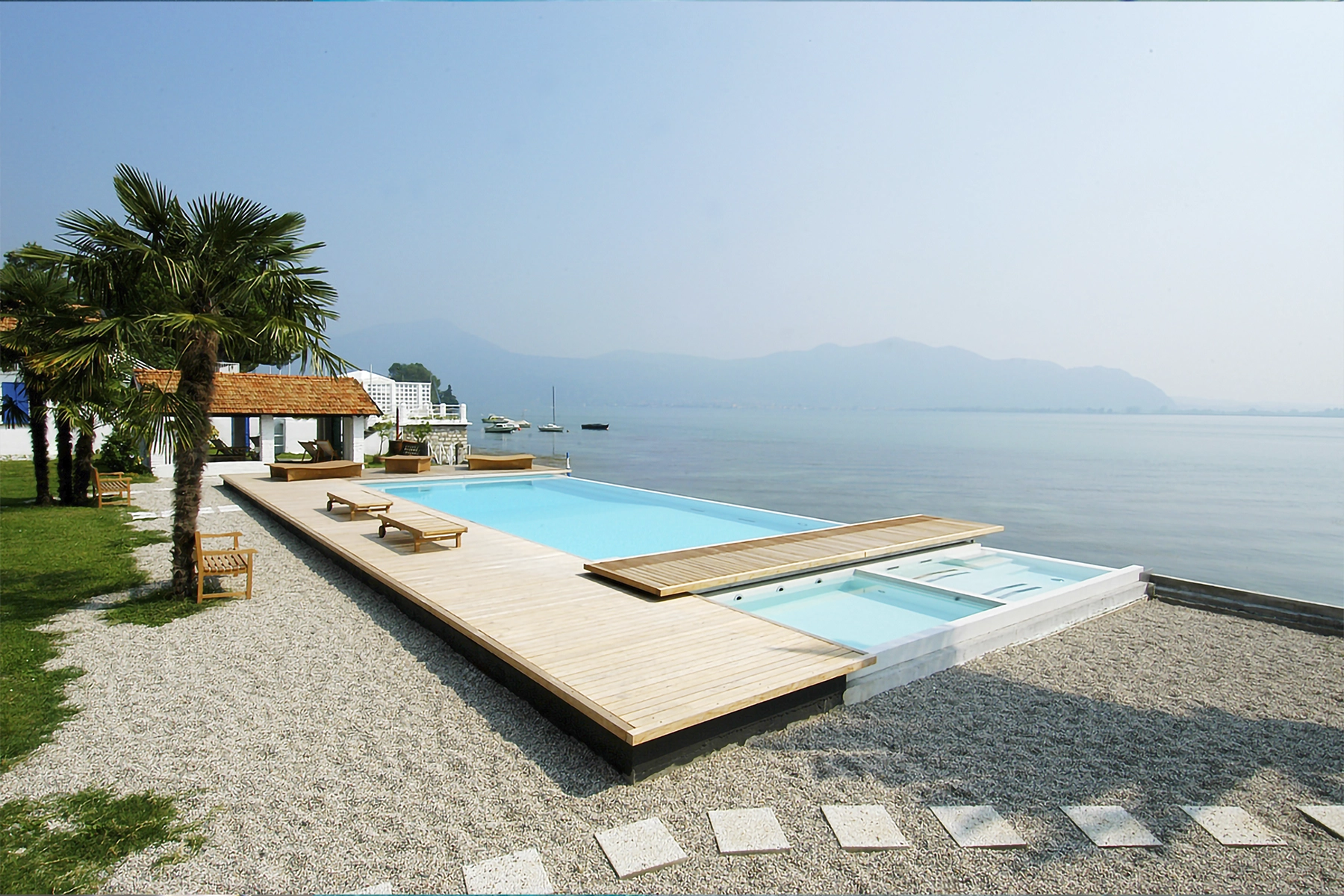 Piscina a Sfioro Acqua Salata a Positano | Lusso in Costiera Amalfitana piscina a sfioro acqua salata positano