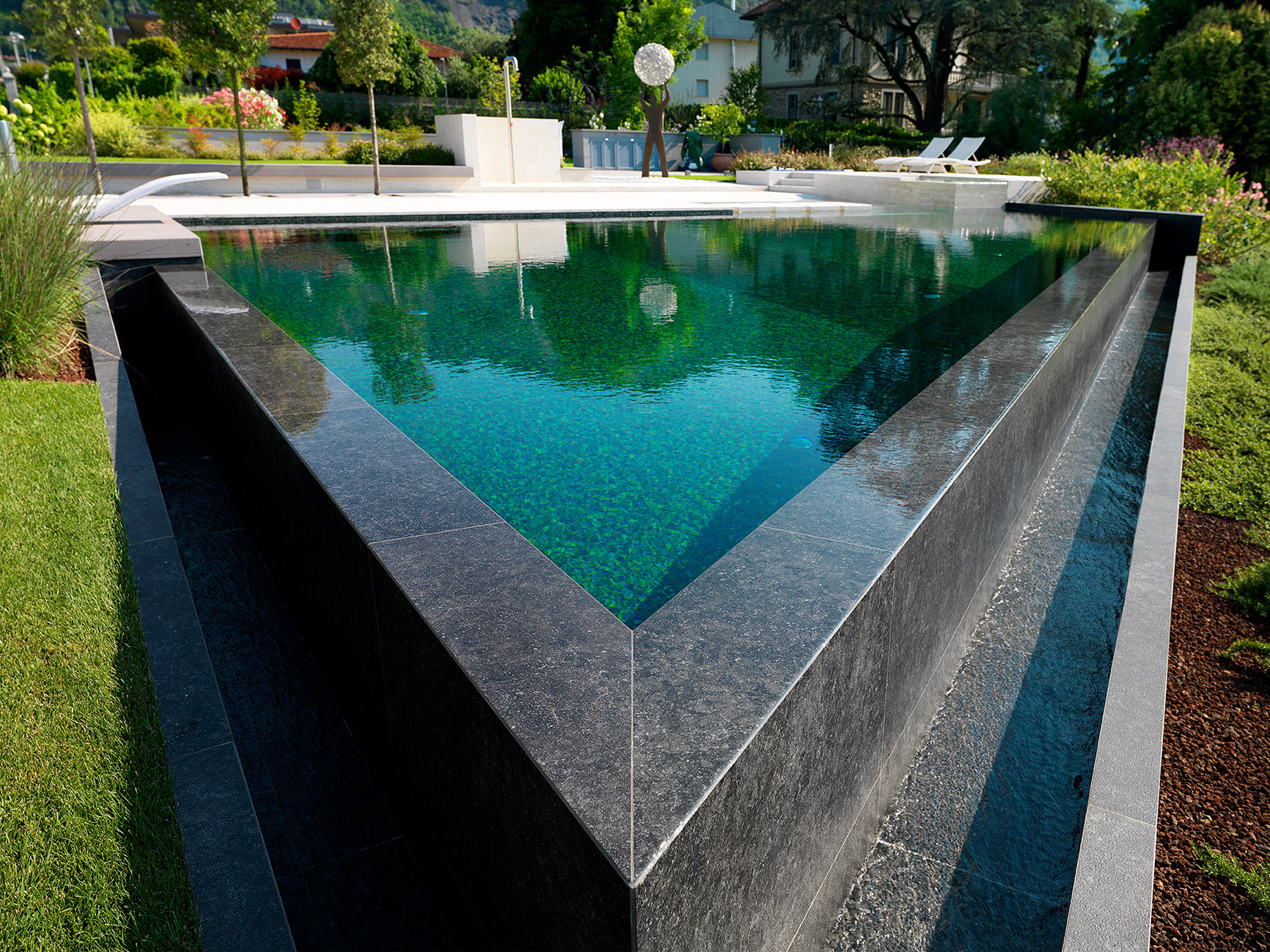 Piscina Esterna lago d'iseo