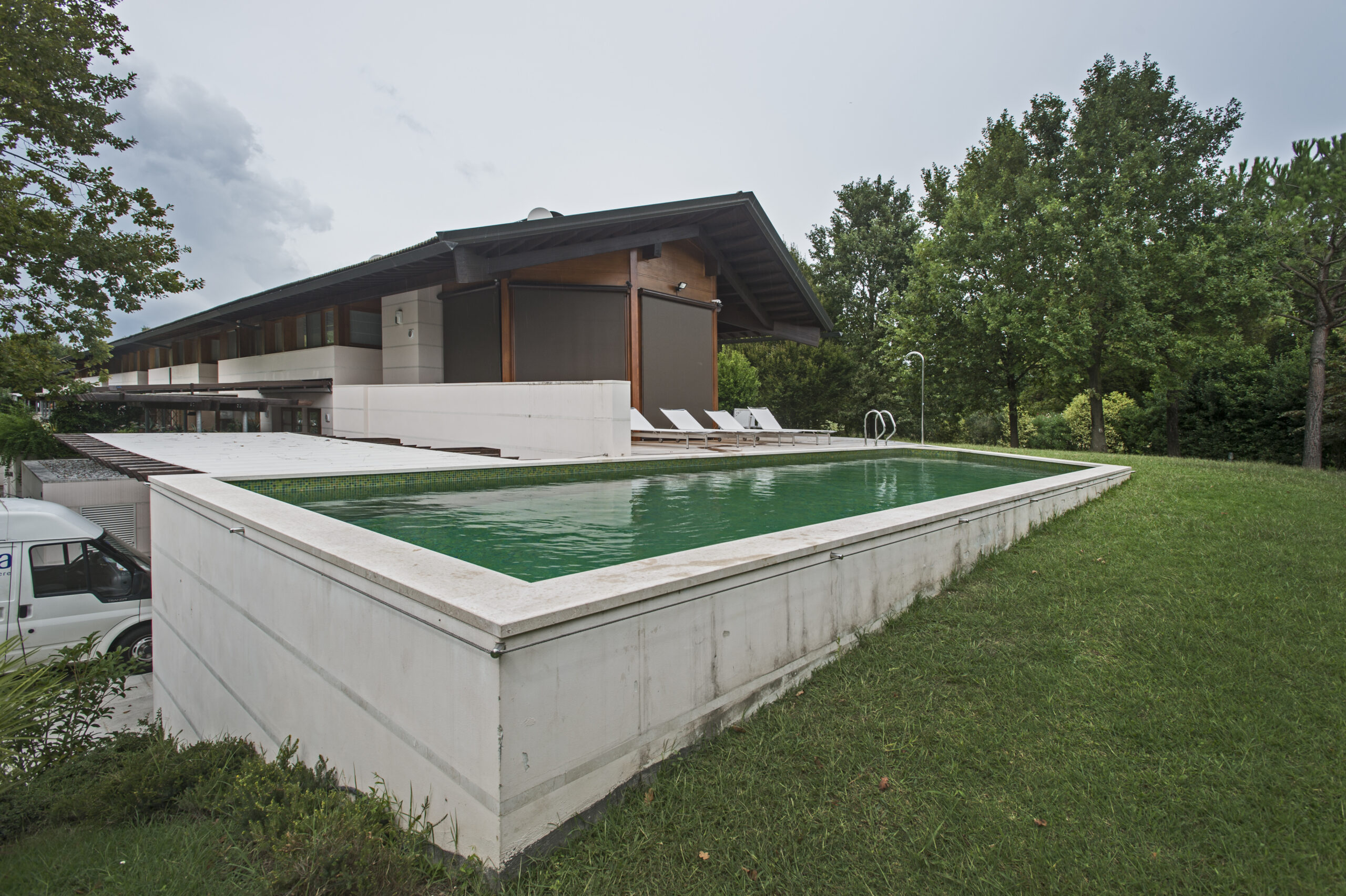 Piscina Relax - vista laterale