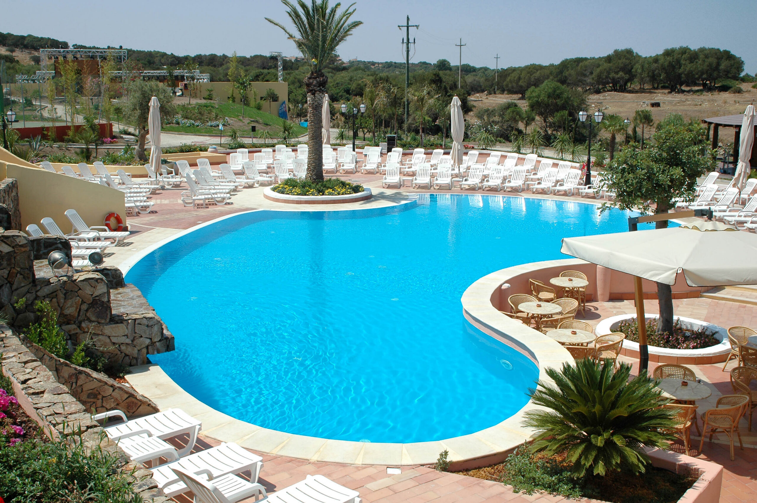 IGV Club Santaclara cascata, piscina e lettini