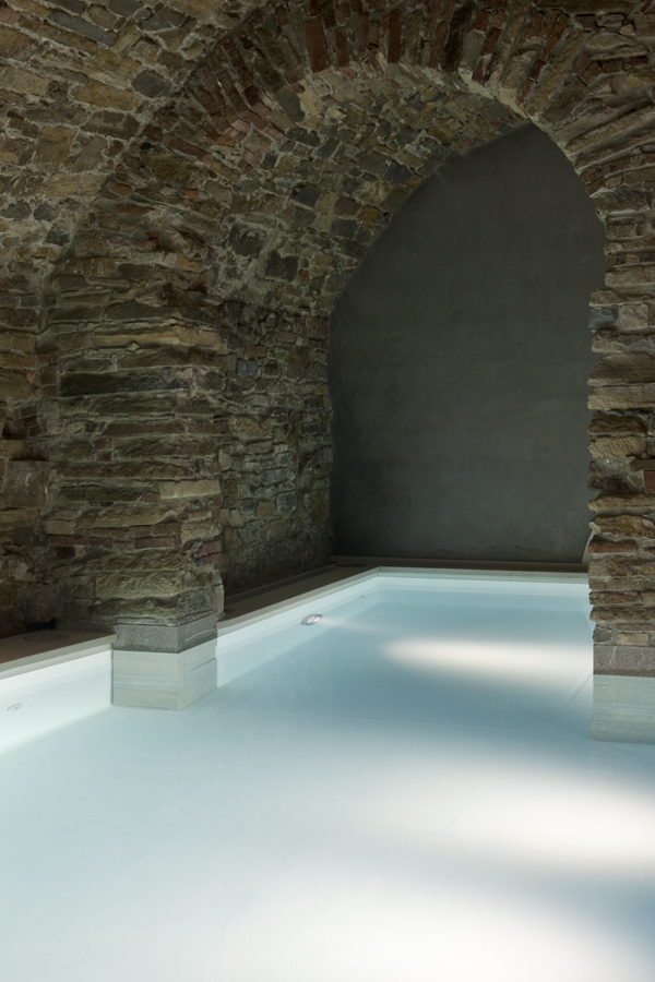 Piscina interna villa storica