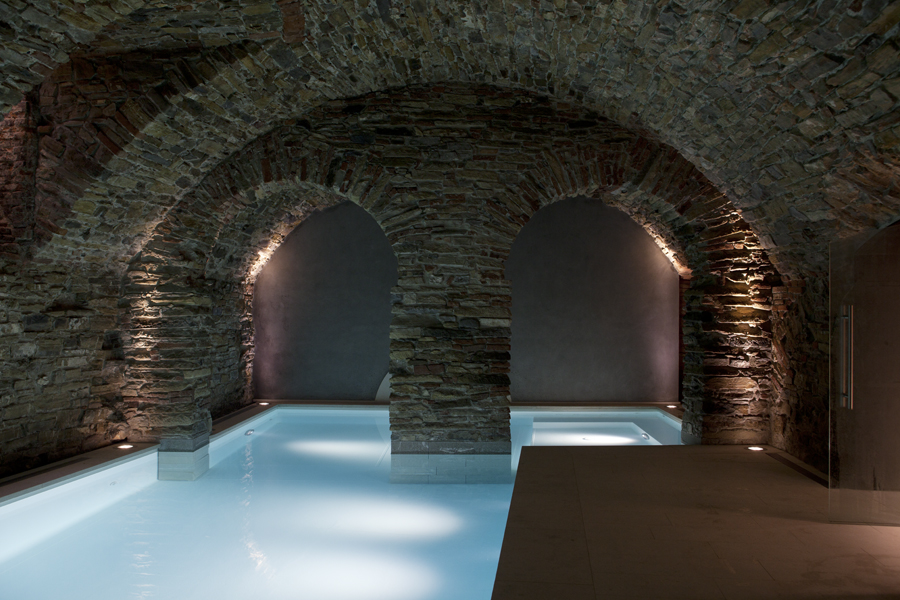 Piscina interna villa storica - Doppio arco