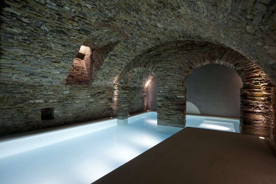 Piscina interna villa storica - Doppio arco